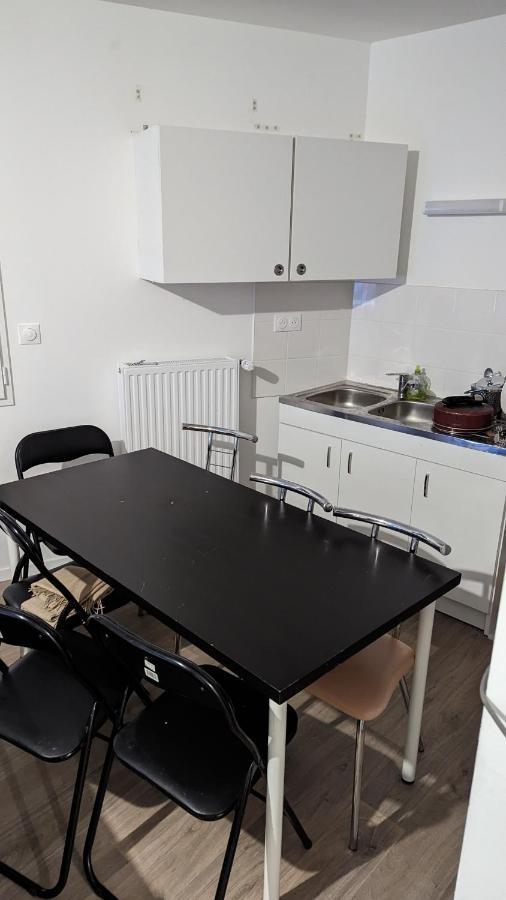 Chambre Dans Appartement Pres Du Roazhon Park Rennes Esterno foto